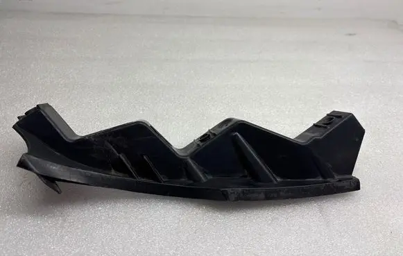 Volkswagen PASSAT B6 Front bumper mounting bracket 3C0807890