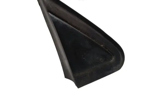 Volkswagen Polo IV 9N3 Front door trim (molding) 6Q0853274A