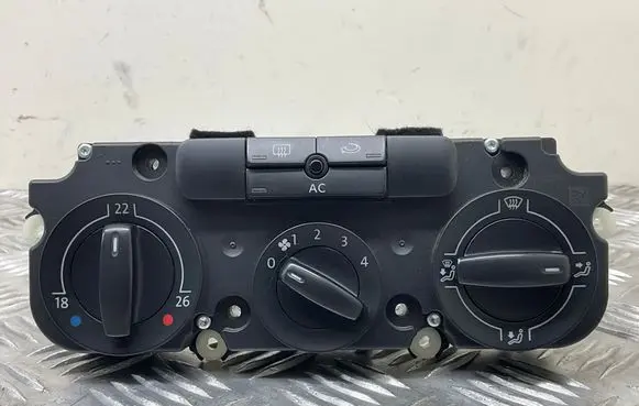 Volkswagen Scirocco Climate control unit 1K0820047JD