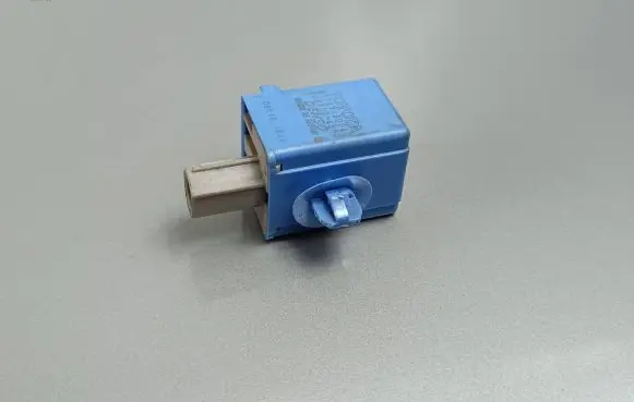 Toyota RAV 4 (XA50) Horn buzzer relay 8974730040 0689004580