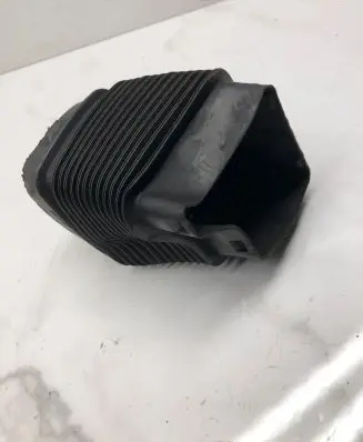Audi A6 S6 C6 4F Air intake duct part 4F0129740C