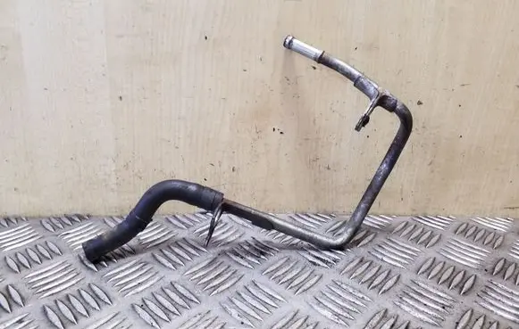 Toyota Avensis T270 Engine coolant pipe/hose
