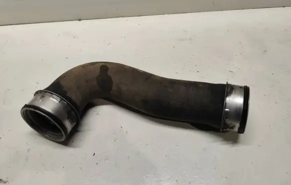 Volkswagen Touran I Intercooler hose/pipe