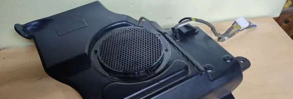 Jeep Compass Subwoofer speaker 05064979AA