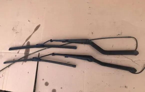 Opel Sintra Front wiper blade arm