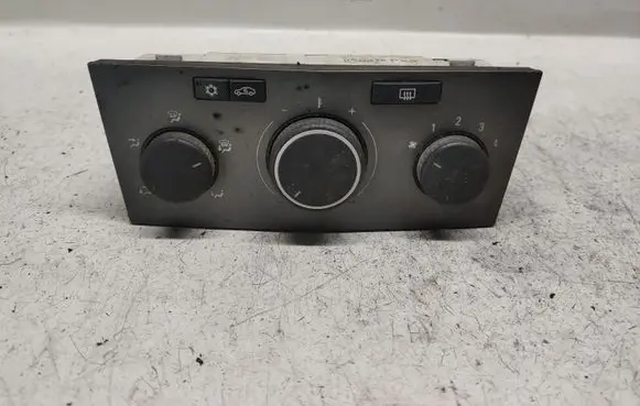 Opel Zafira B Climate control unit