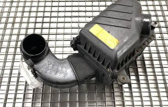 Hyundai Tucson JM Air filter box 28100-2E200