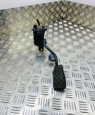 Audi A4 S4 B7 8E 8H Accelerator throttle pedal 8E2721523J
