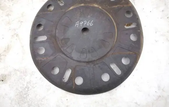 Opel Zafira A Spare wheel mounting bracket 