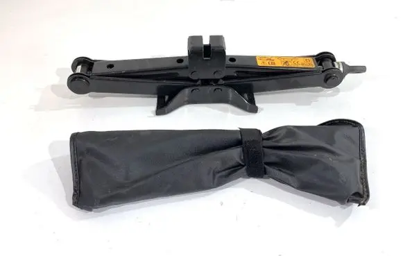 Nissan Juke I F15 Other under body part 995501KA3A