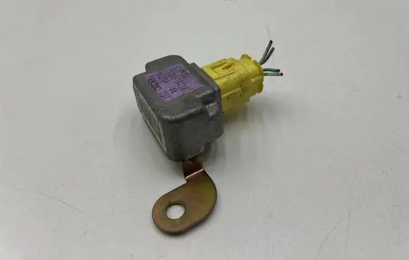 Mazda Premacy Airbag deployment crash/impact sensor C10057KC0A 9G26A