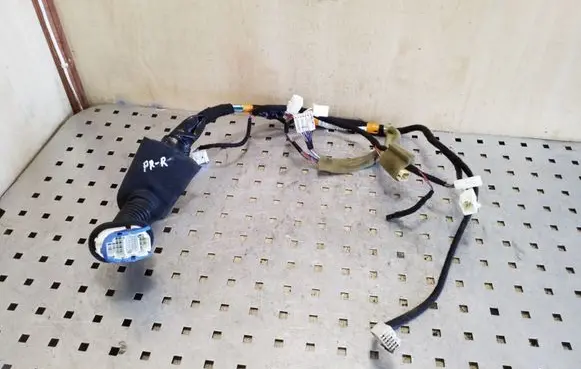 Mazda 3 II Front door wiring loom BBT667190Z01