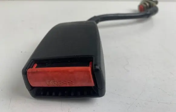 Saab 900 CD Front seatbelt buckle 9540360