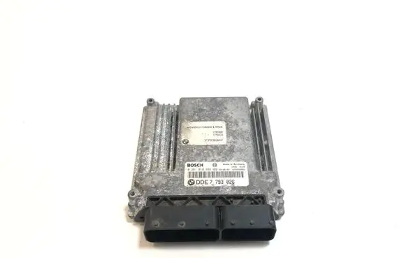 BMW 7 E65 E66 Engine control unit/module 7793026 0281010899 7793082