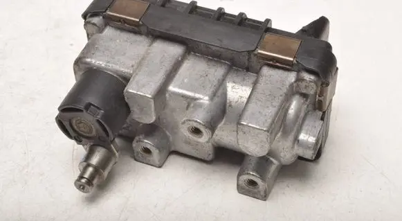 BMW 1 E82 E88 Turbo charger electric actuator 6NW009660
