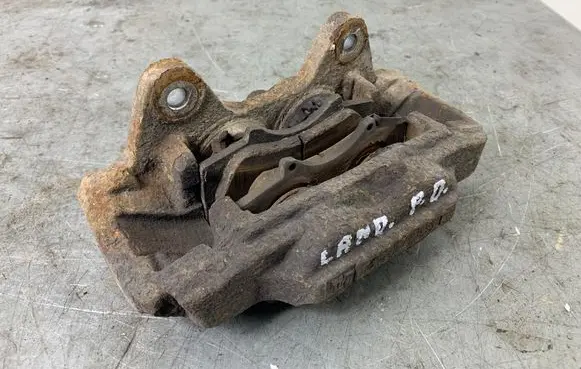 Toyota Land Cruiser (J120) Front brake caliper