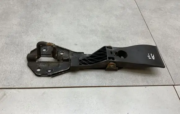 Audi A7 S7 4G Engine bonnet/hood lock/latch loop/hook 4G8823480B