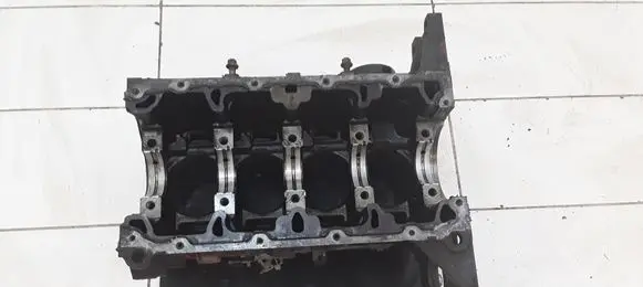 Opel Astra H Engine block 