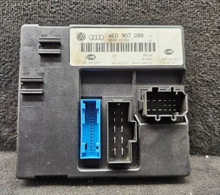 Audi A8 S8 D3 4E Comfort/convenience module 4F0907289 4E0910289B