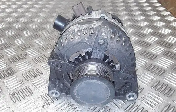 Volvo C30 Generator/alternator 1042105710