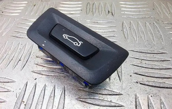 BMW 3 F30 F35 F31 Tailgate/boot open switch button 9275119