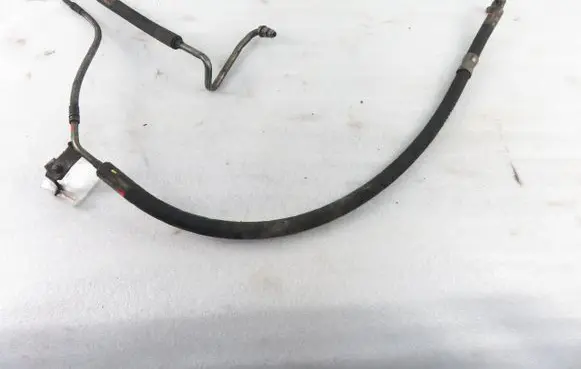 Mercedes-Benz S W220 Power steering hose/pipe/line 2204663681