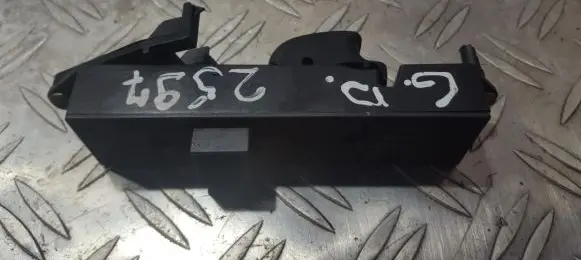 Mitsubishi Carisma Electric window control switch mr252818