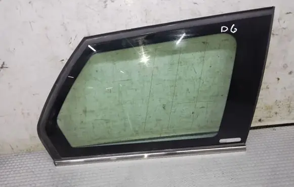 Citroen C4 Grand Picasso Rear side window