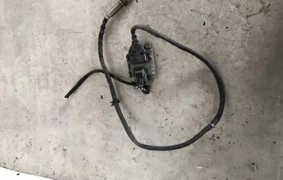 Mercedes-Benz V Class W447 Lambda probe sensor A3C01058100 A0009058311
