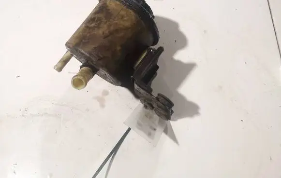 Nissan Primera Power steering fluid tank/reservoir 