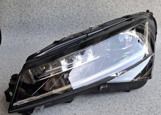 Skoda Superb B8 (3V) Headlight/headlamp 3V1941015D 11502030000 13102021