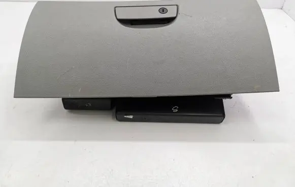 Chrysler 300 - 300C Glove box 1054230
