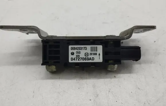Chrysler Voyager Airbag deployment crash/impact sensor 04727069AD 0684203173