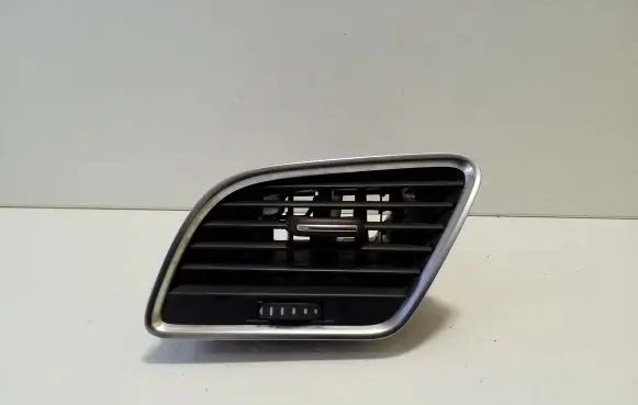 Audi Q3 8U Dashboard side air vent grill/cover trim 8U2820901B