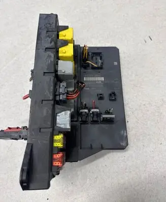 Mercedes-Benz Sprinter W906 Fuse module A9069006303 A9069024301 A9069017501