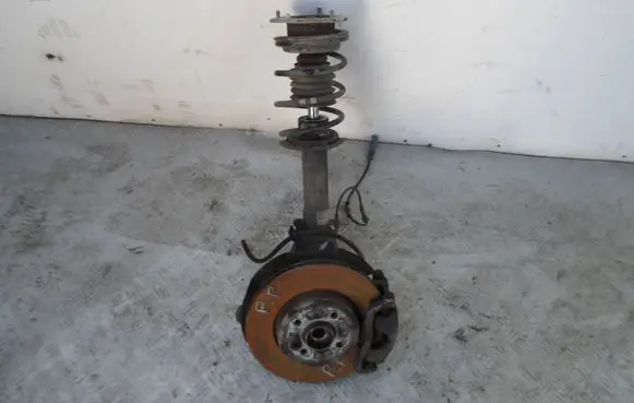 Front wheel hub spindle knuckle