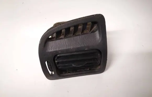 Mazda 626 Dash center air vent grill gm832