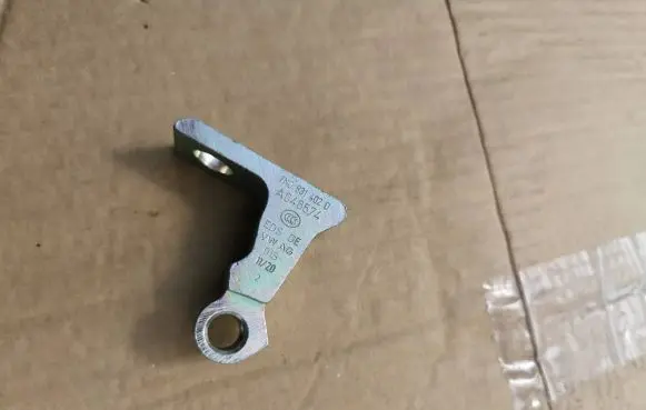 Volkswagen Sharan Front door upper hinge 7N0831402D