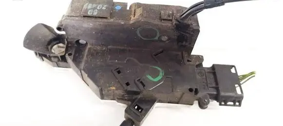 Peugeot 207 Front door lock 24089190