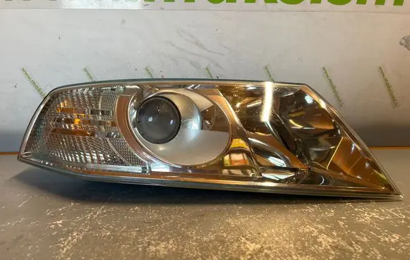 Skoda Octavia Mk2 (1Z) Headlight/headlamp 13K046AA