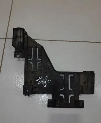 Audi Q5 SQ5 Headlight/headlamp mounting bracket 1000717075