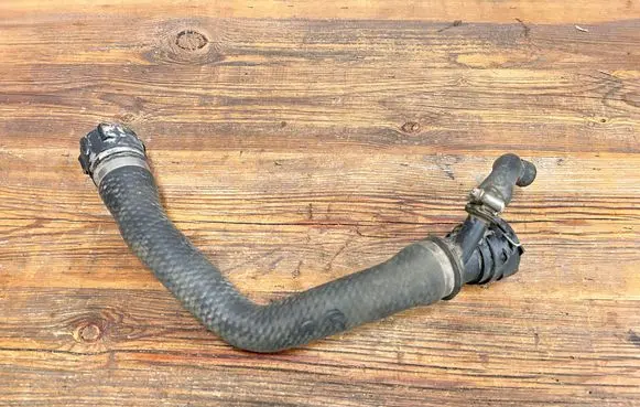 BMW 3 E46 Coolant pipe/hose 