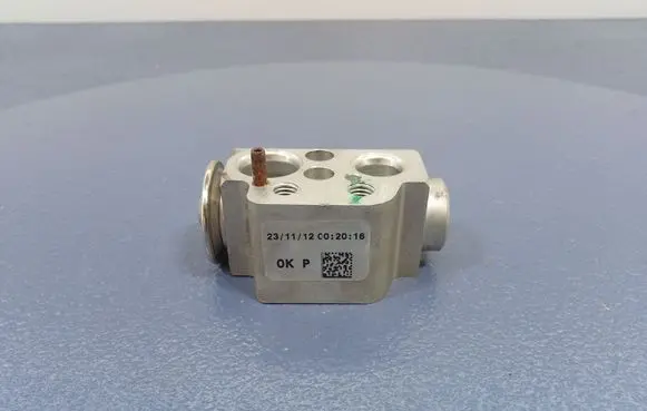 Porsche Cayenne (92A) Coolant level relay 7P0820679A