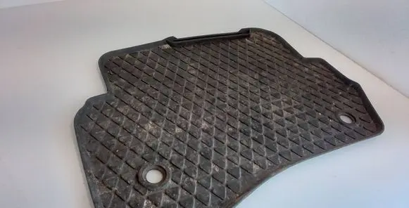 Volkswagen PASSAT B5 Rear floor mat 3B0061511A