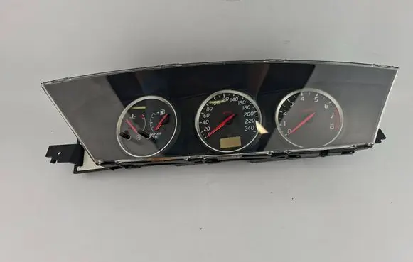 Nissan Primera Speedometer (instrument cluster) AV603 2232787