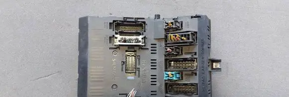 Renault Megane I Fuse box set S103600210 7703297242H