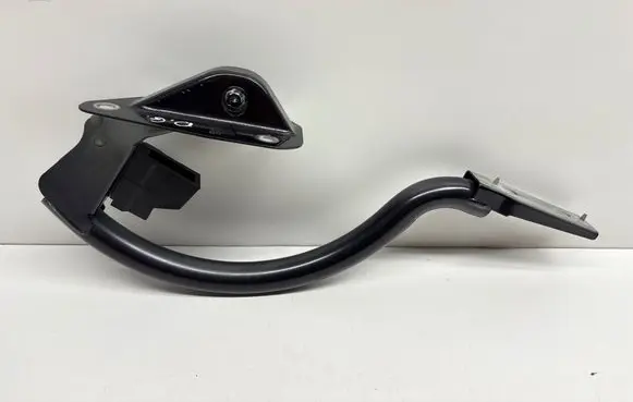 Peugeot 508 Tailgate/trunk/boot hinge 9686632080