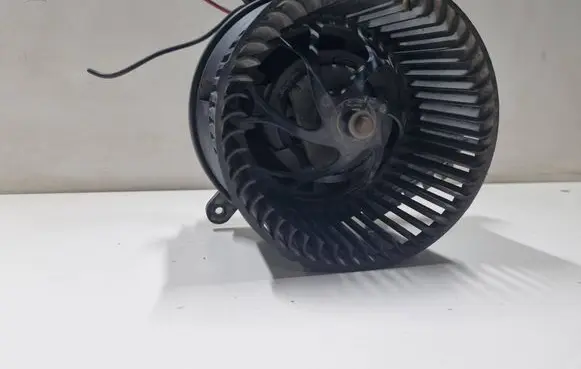 Volkswagen II LT Heater fan/blower 651586K