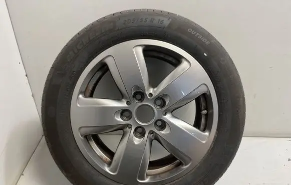 BMW 1 F40 R12 alloy rim 6897609
