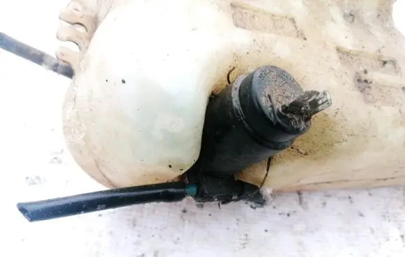 Fiat Bravo - Brava Windscreen/windshield washer pump